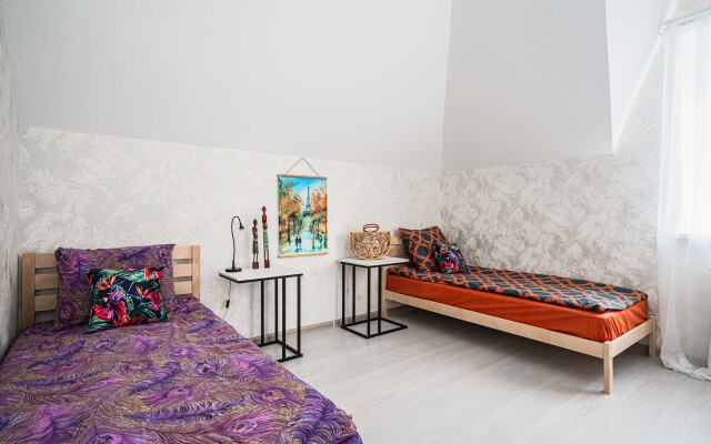BaltAtlantik nomer v stile Barbi Flat