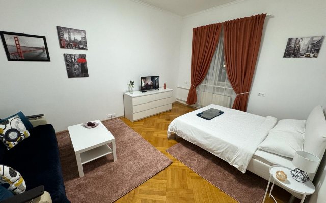 Lesnaya 8a Apartments