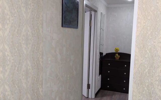 Na Narodnoy Flat