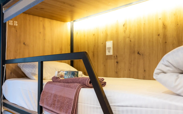 M&DHOST Hostel