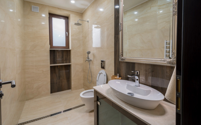 East Residence Airport Apartment