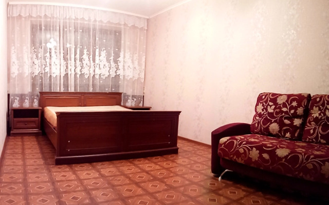 4kh Komnatnyye Na Ul Sverdlova 48 Apartments