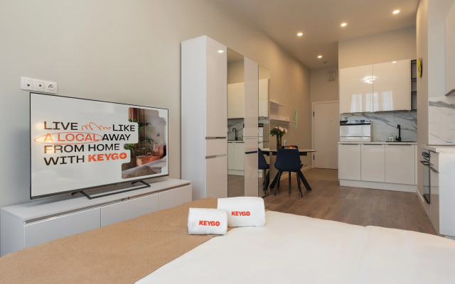 Студия KeyGo #1016 с видoм нa ВДHX