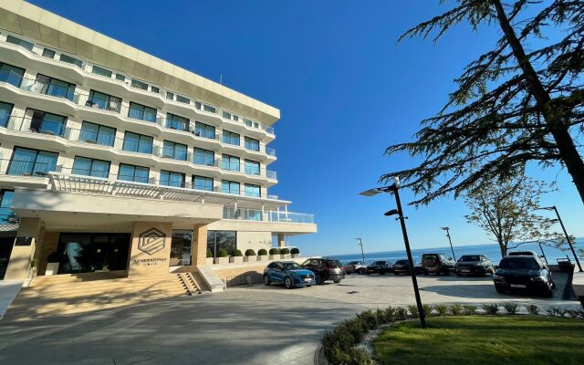Lazurnyye v Luchezarnom Apartments
