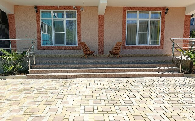 Atlantida Guest house