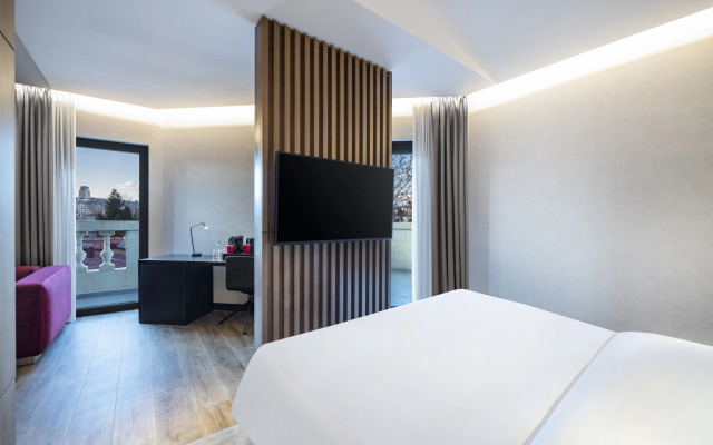 Radisson RED Tbilisi