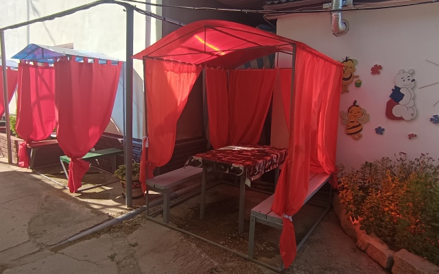 Nastasya Guest House