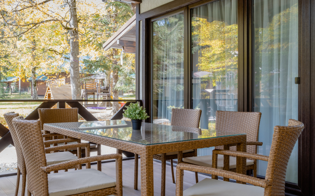 Dacha Apartments