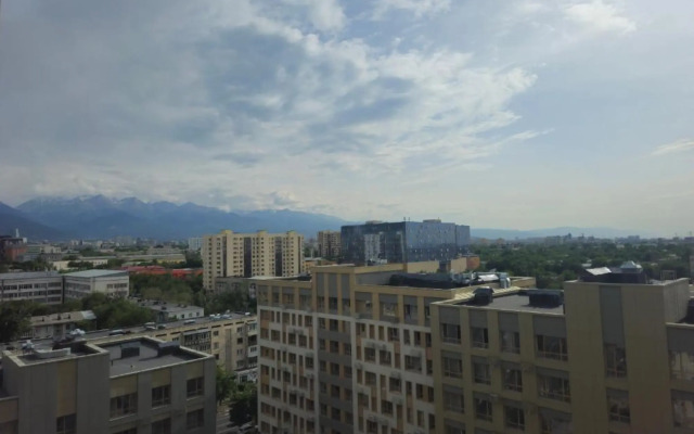 Na Prospekte Sakena Seyfullina 416 Apartment