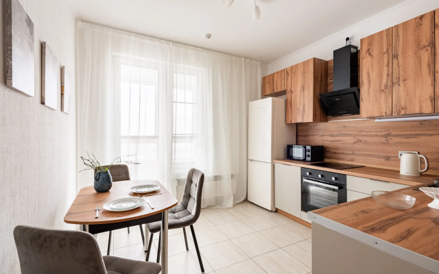 Vidovaya s balkonom na solnechnoj storone Flat