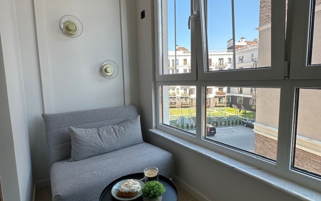 Stilnaya Na Pervoy Linii Morya Flat