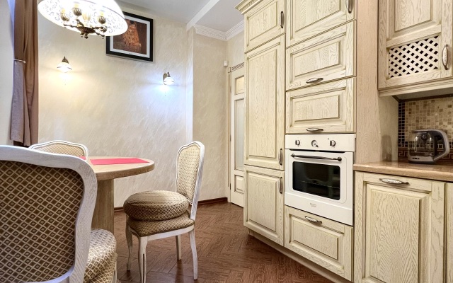 Trokhkomnatnaya Premium Klassa na Sovetskoy 21 Flat