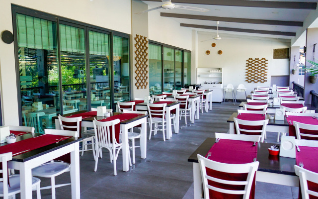 Отель Istanbul Beach