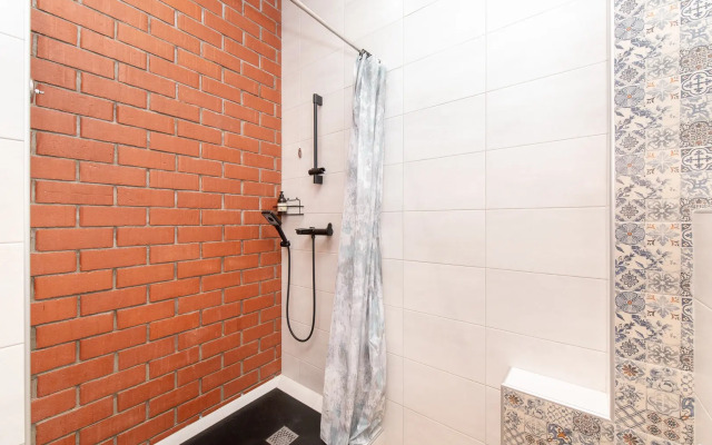 Частный дом на Шахтёров 28 (2)