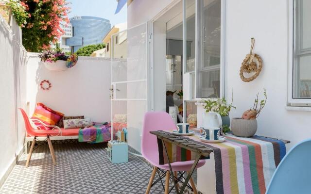 Vintage & Chic With Patio By Feelhome Apartments