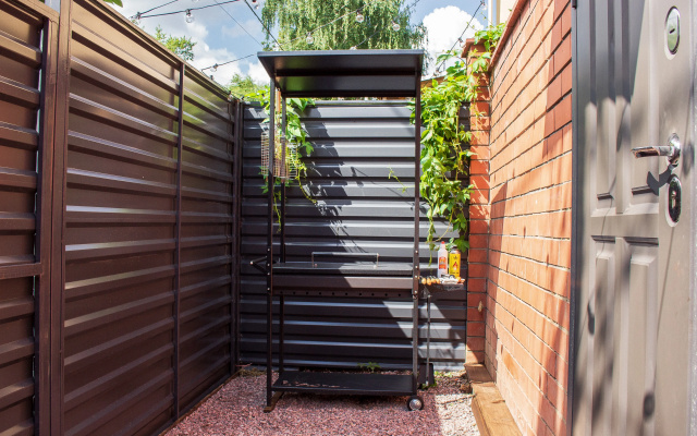 U Parka V Tsentre Goroda S Mangalnoy Zonoy Private House