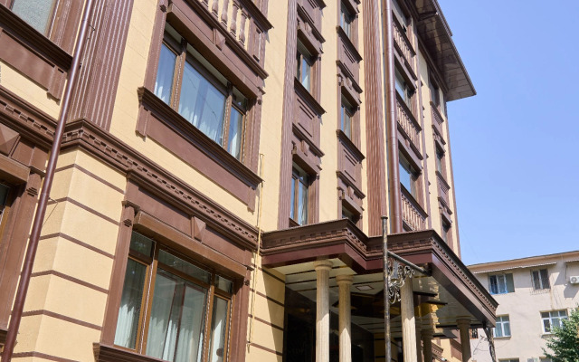 Monday Royal Apart Hotel