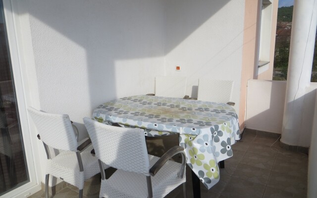 Lovre Skugor Apartments