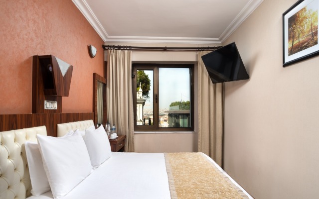 Elan Hotel