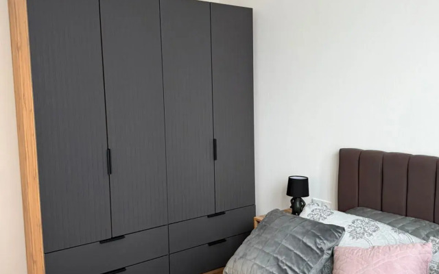 Joy Prokshinskiy Flat