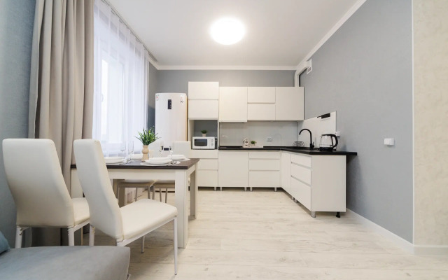 Trekhkomnatnaya U Parka Flat