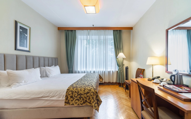 Arbat Hotel