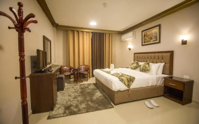 Grape Village Hotel