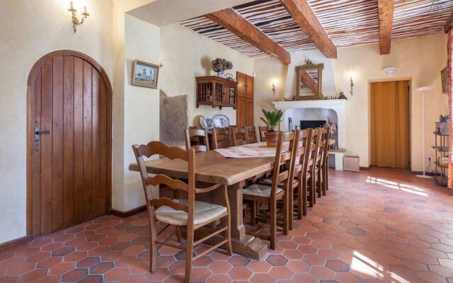 Mas De Cocagne En Provence Guest House