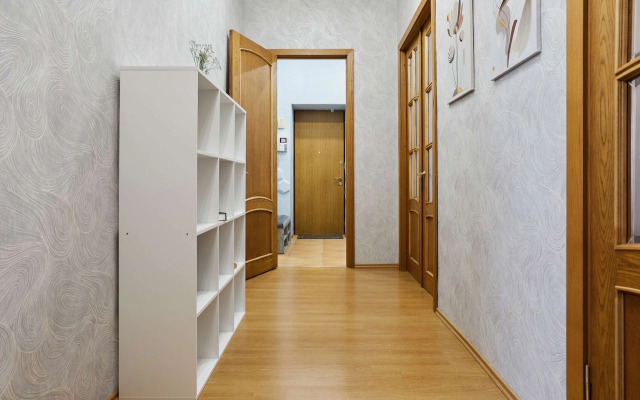 Квартира FlatStay Карповки 16| Большая видовая 4шка с камином