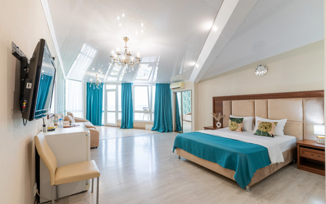 Beliy Dom Hotel