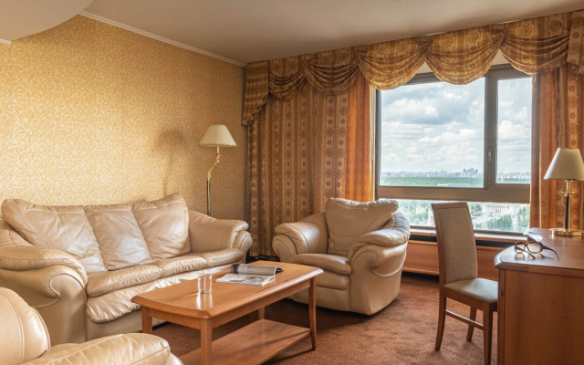 Отель Cosmos Moscow VDNH World Atomic Week