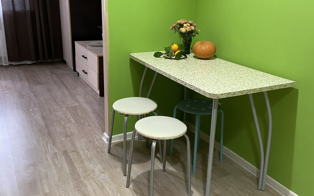 Квартира Яркая Теплая Студия Эль Апарт На 17 этаже