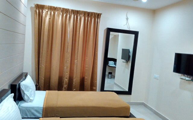 Hotel Raj Vista Suites & Convention