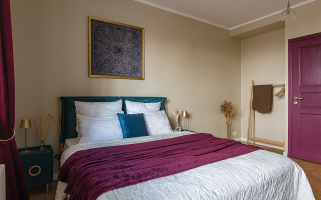 Dizaynerskaya Studiya Na Beregu Reki Flat