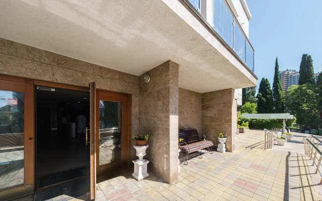 Luxury v Tsentre Sochi Flat
