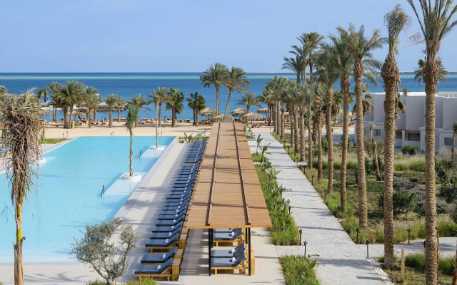 Курортный Отель Serry Beach Resort