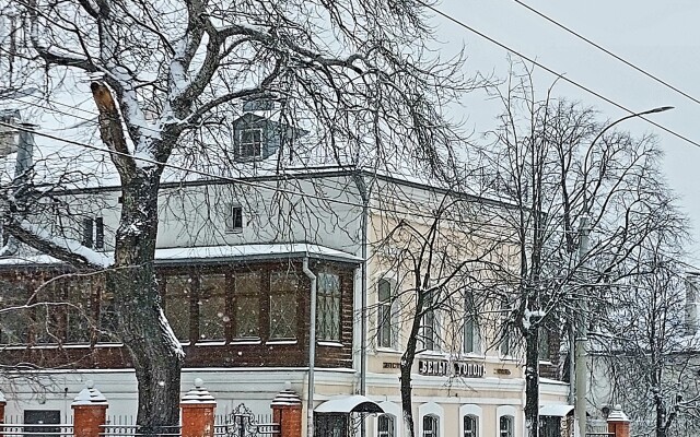 Belyij Topol Hostel
