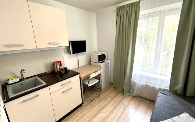 Studiya Ryadom S Metro Seligerskaya Apartments