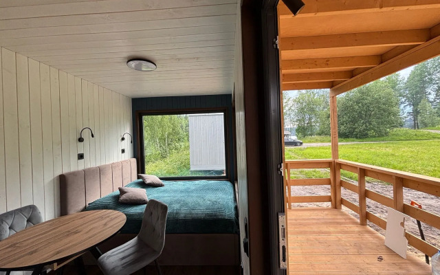 Гостевой дом Гостевые дома Family и Studio на Берегу Ладоги