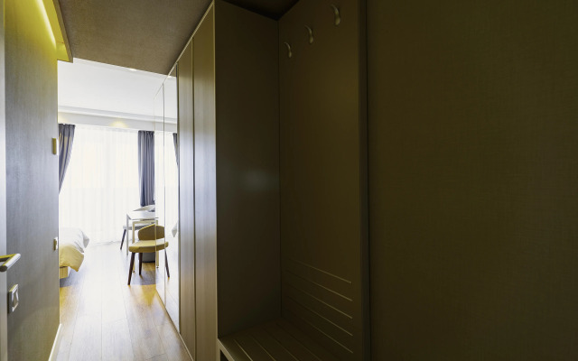 Alliance Palace by Grand City Apartment Hotel