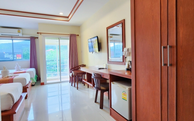 Phaithong Sotel Resort Hotel