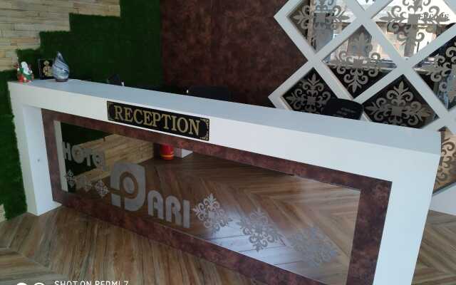 Pari Hotel