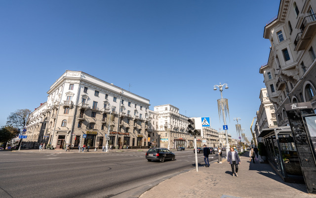 Na Nezavisimosti Okolo Tsuma Apartments