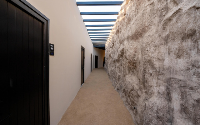 Отель Ftelia Black Villas