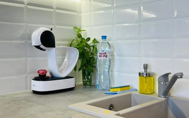 Apartamenty Fresh Dvukhkomnatnye s dushevoy kabinoy