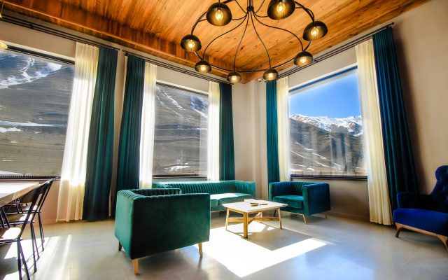 Отель Suatis Resort Kazbegi
