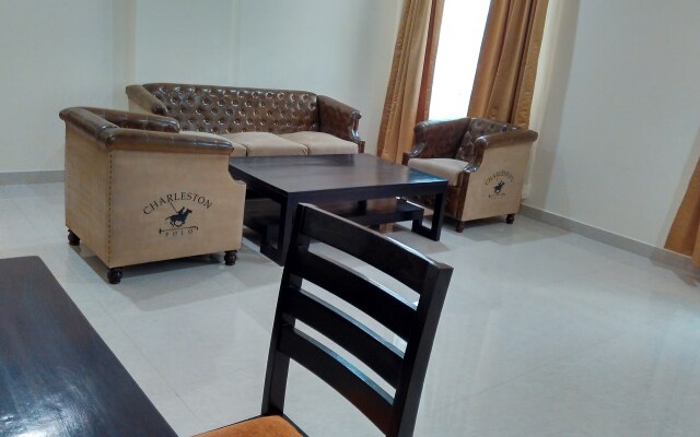 Hotel Raj Vista Suites & Convention