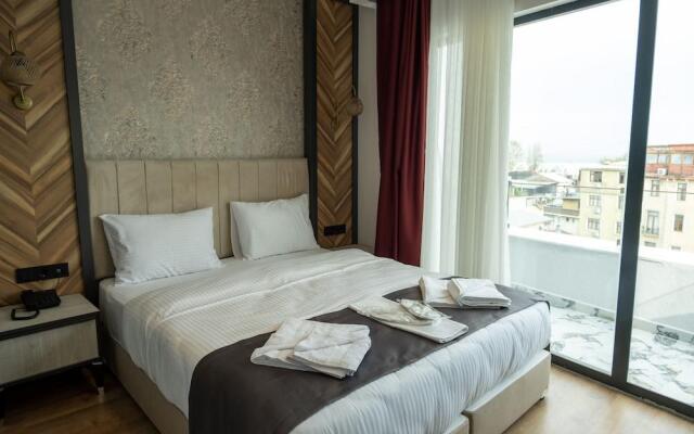 Отель Linda Port Hotel