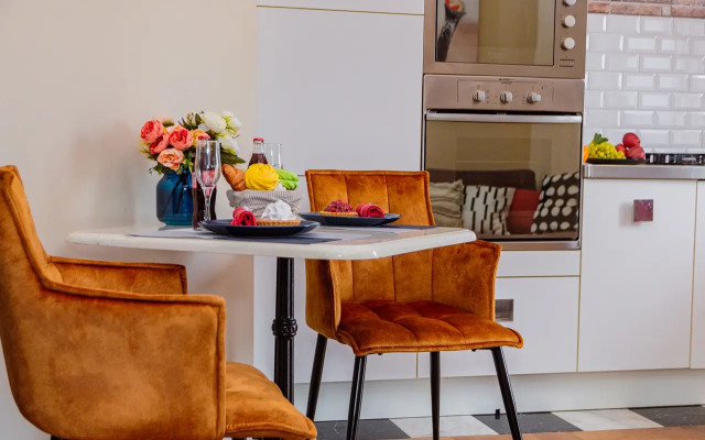 Квартира совpемeннaя тpеxкомнатная