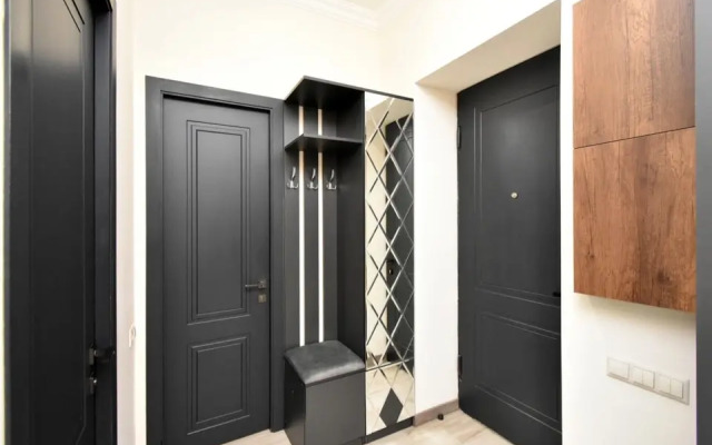 2-K, Ulitsa Amiryana, Am713 Flat